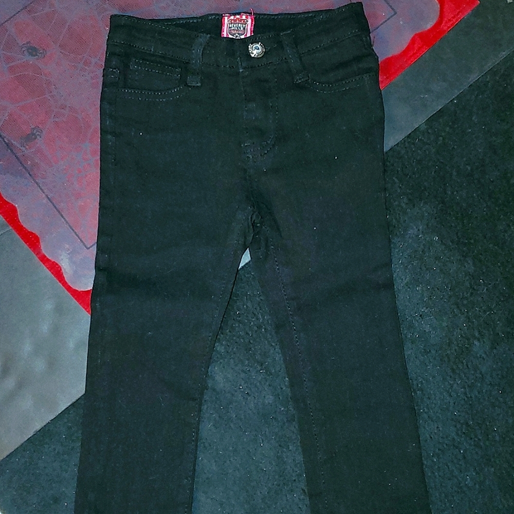 🖤NWOT- Super Cool Black Jeans by Beverly Hills Princess & Army Green Top 🖤